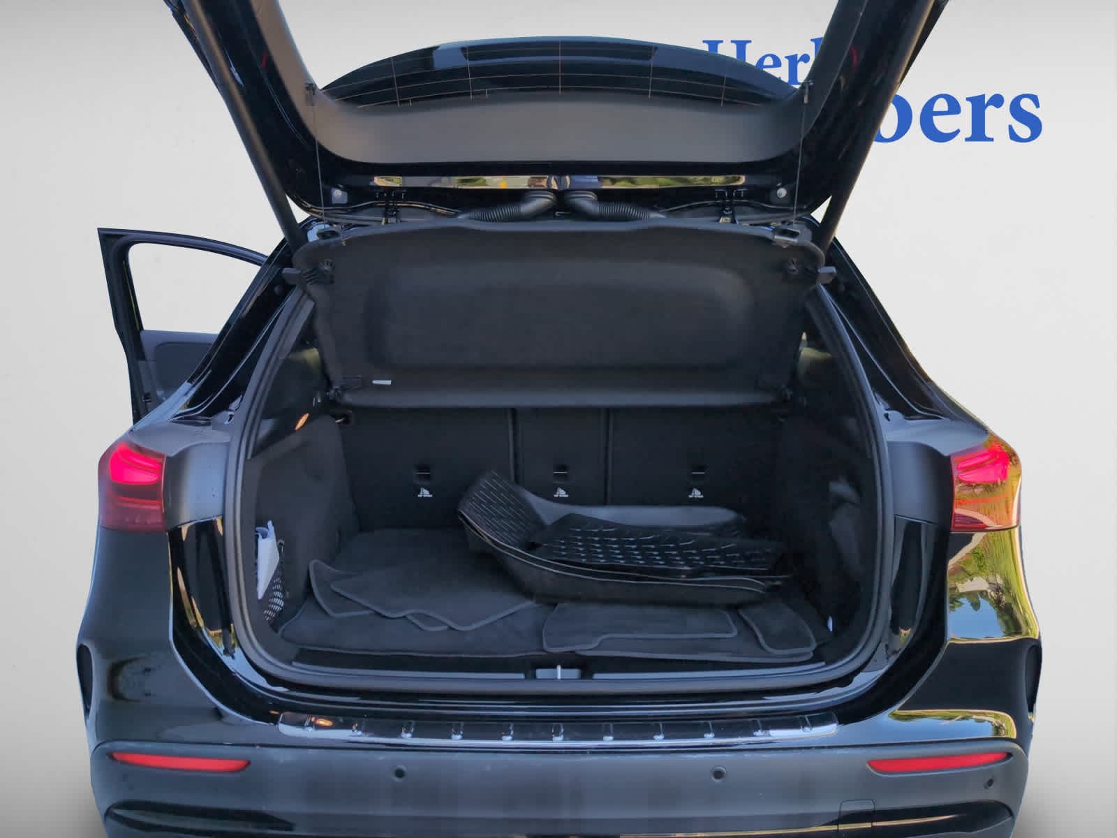 used 2025 Mercedes-Benz GLA 250 car, priced at $43,488