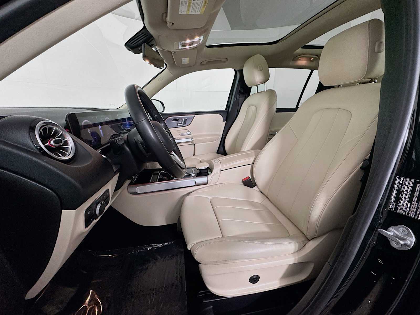 used 2021 Mercedes-Benz GLB 250 car, priced at $26,788