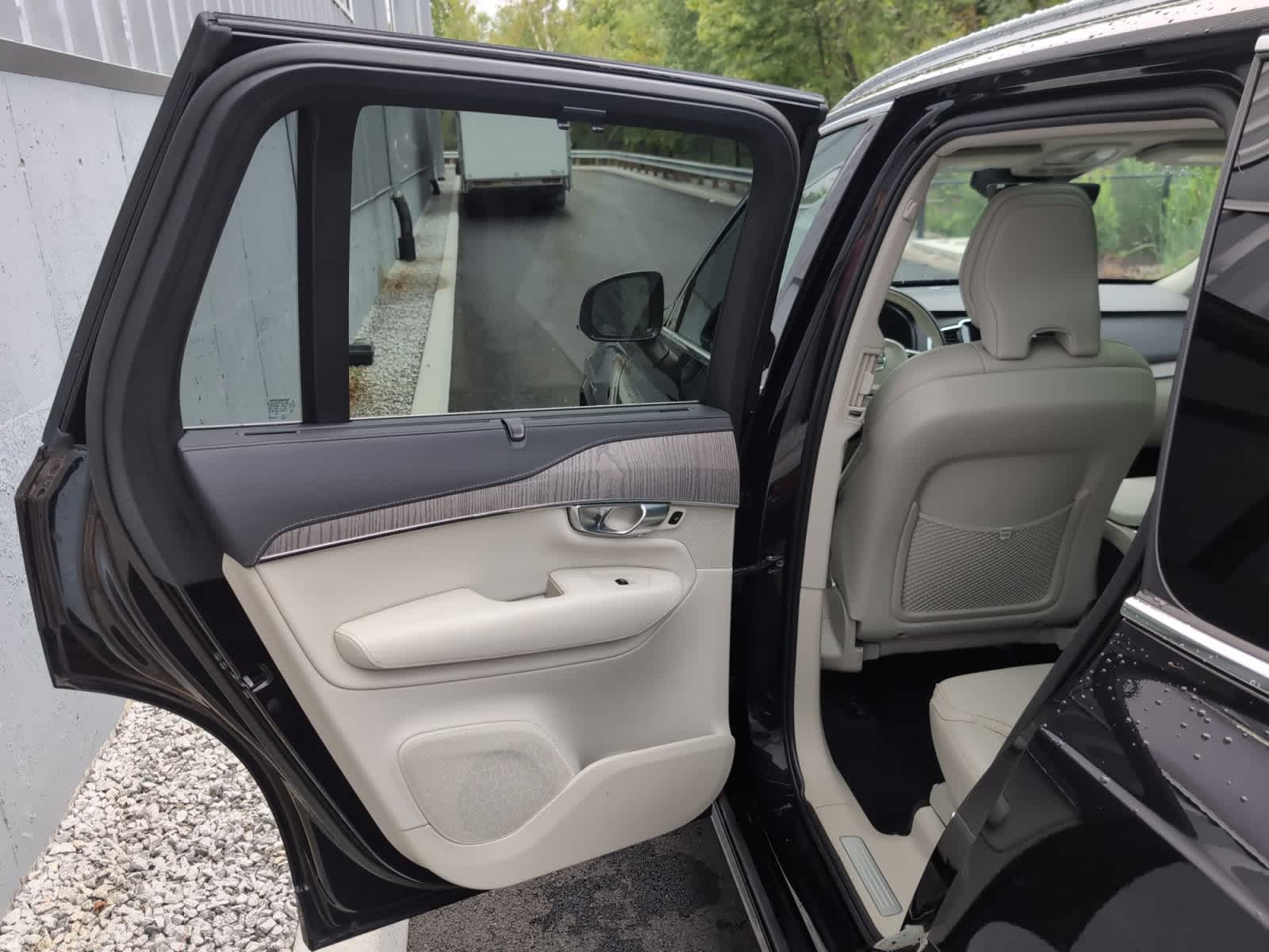 used 2023 Volvo XC90 car, priced at $41,988