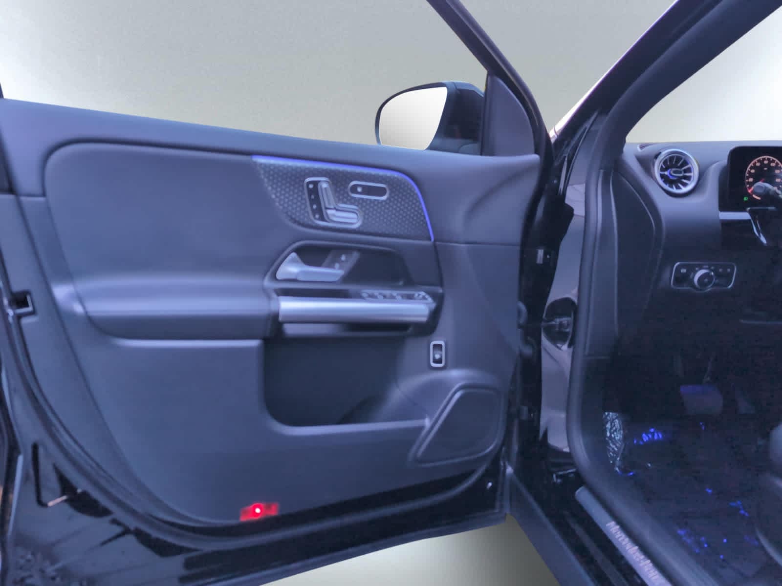 used 2025 Mercedes-Benz GLA 250 car, priced at $41,988