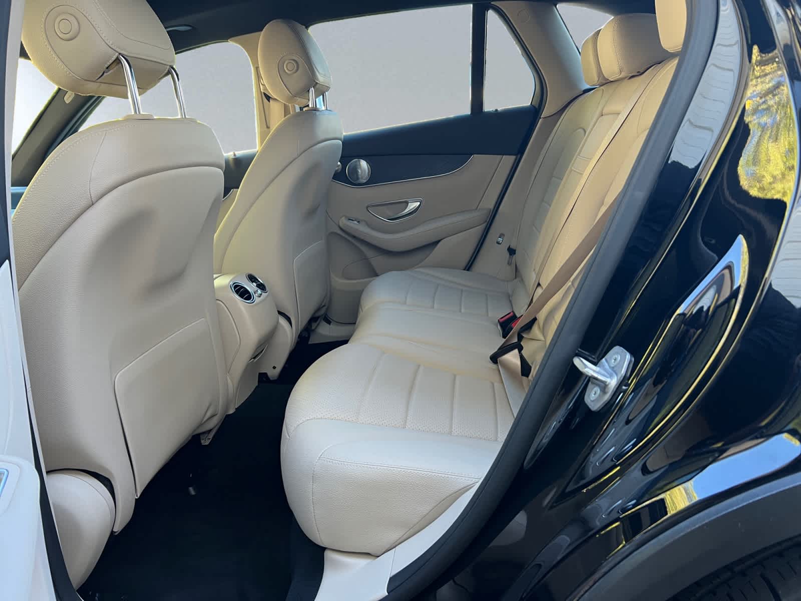 used 2018 Mercedes-Benz GLC 300 car, priced at $18,987