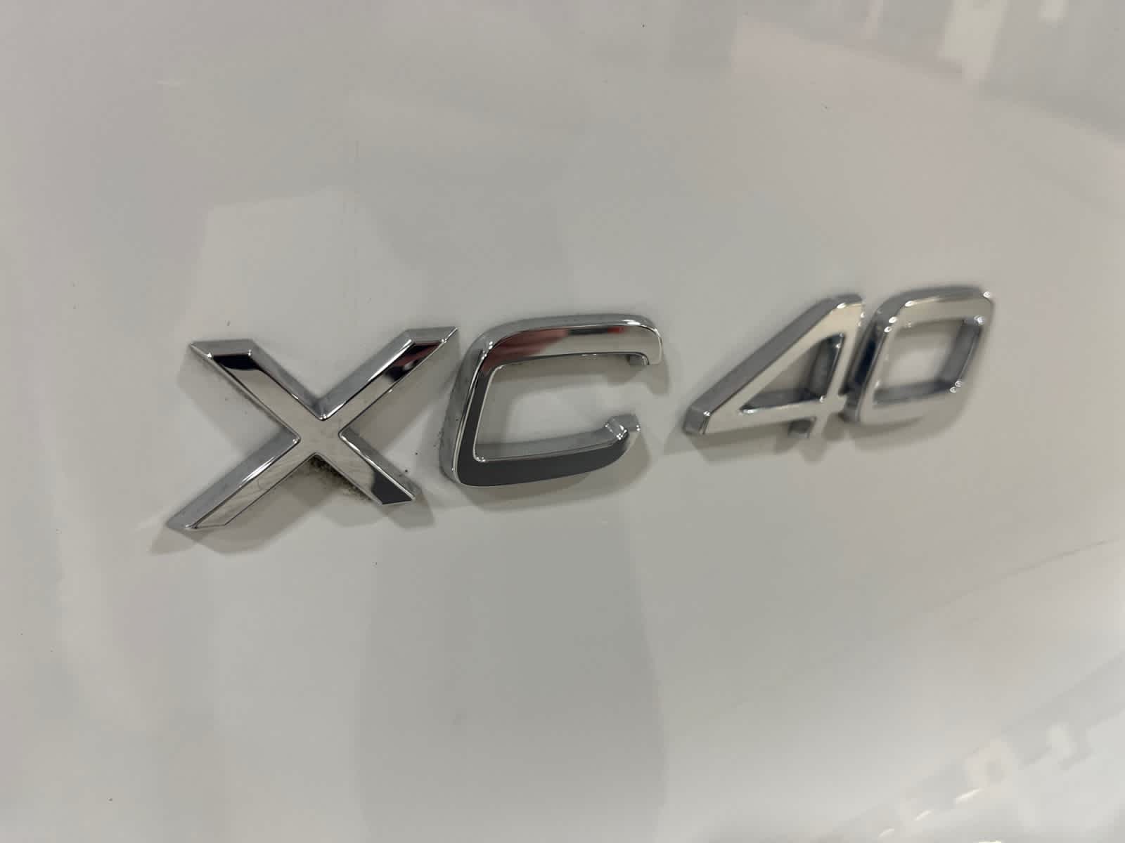 used 2019 Volvo XC40 car, priced at $20,998