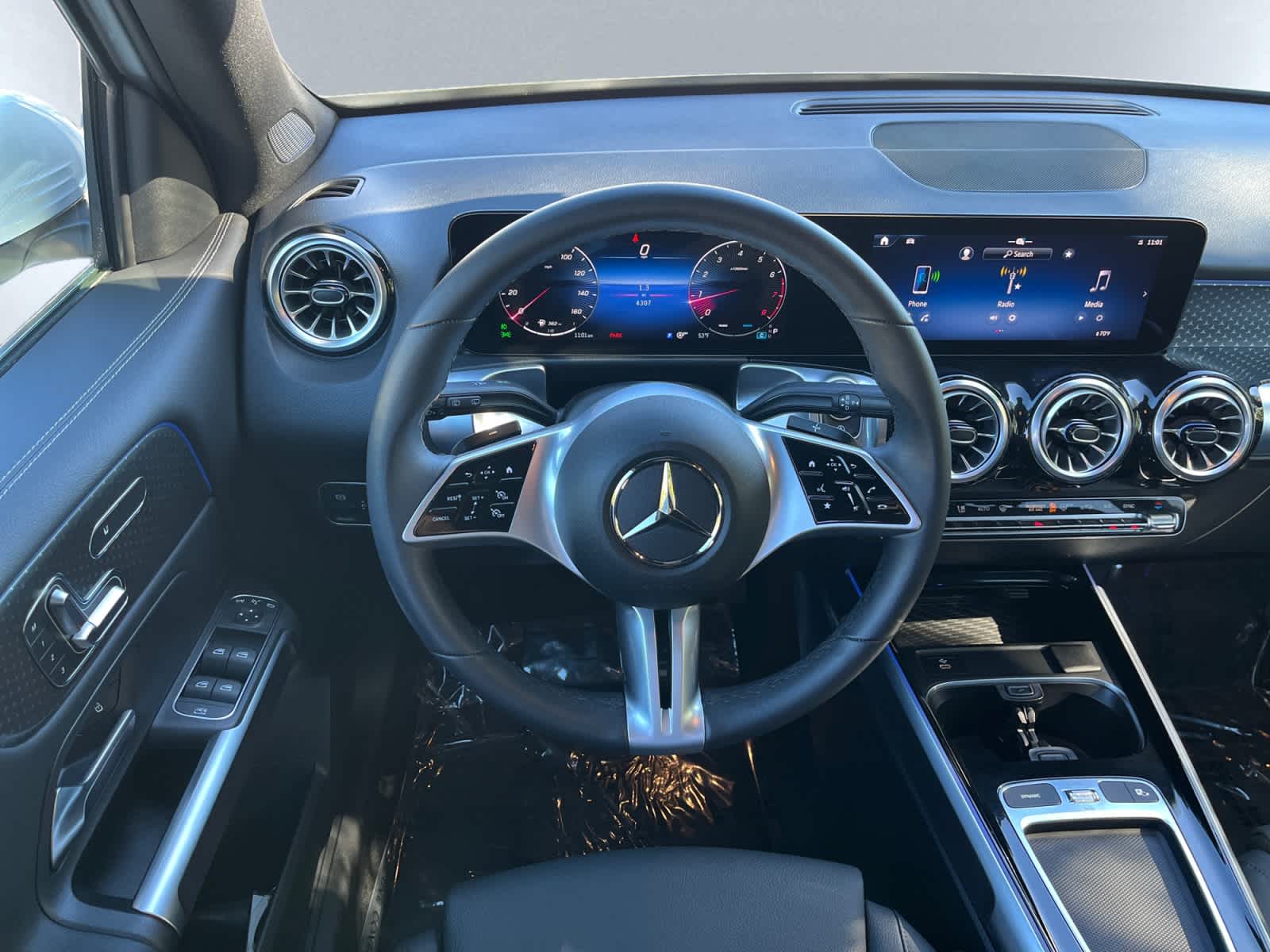 used 2025 Mercedes-Benz GLB 250 car, priced at $44,287