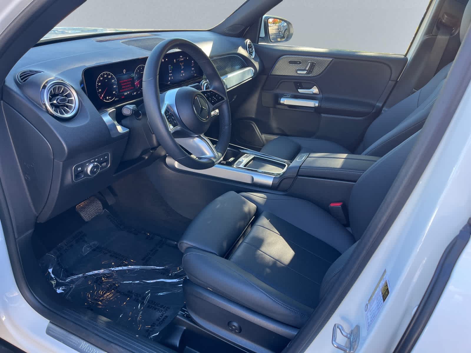 used 2025 Mercedes-Benz GLB 250 car, priced at $44,287