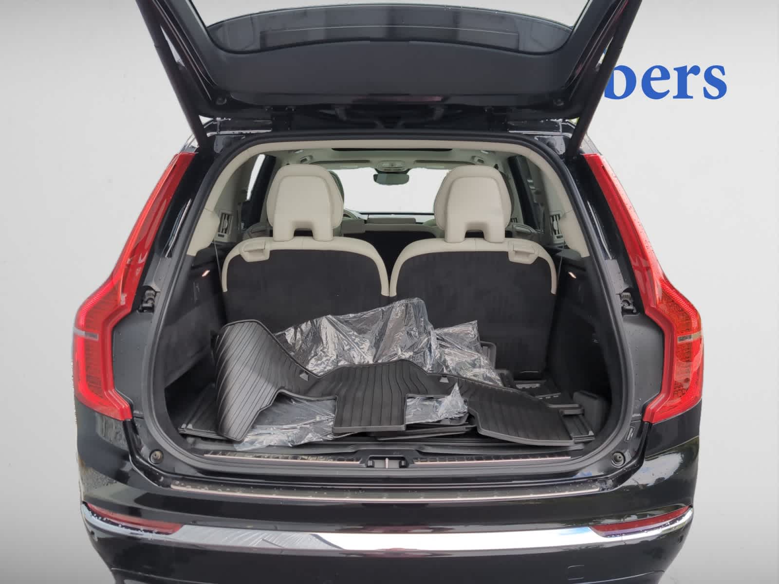used 2023 Volvo XC90 car, priced at $41,988