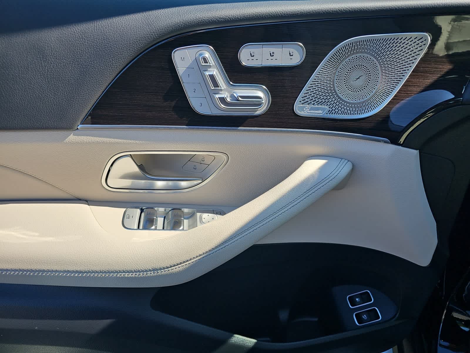 used 2025 Mercedes-Benz GLE 450e car, priced at $73,988