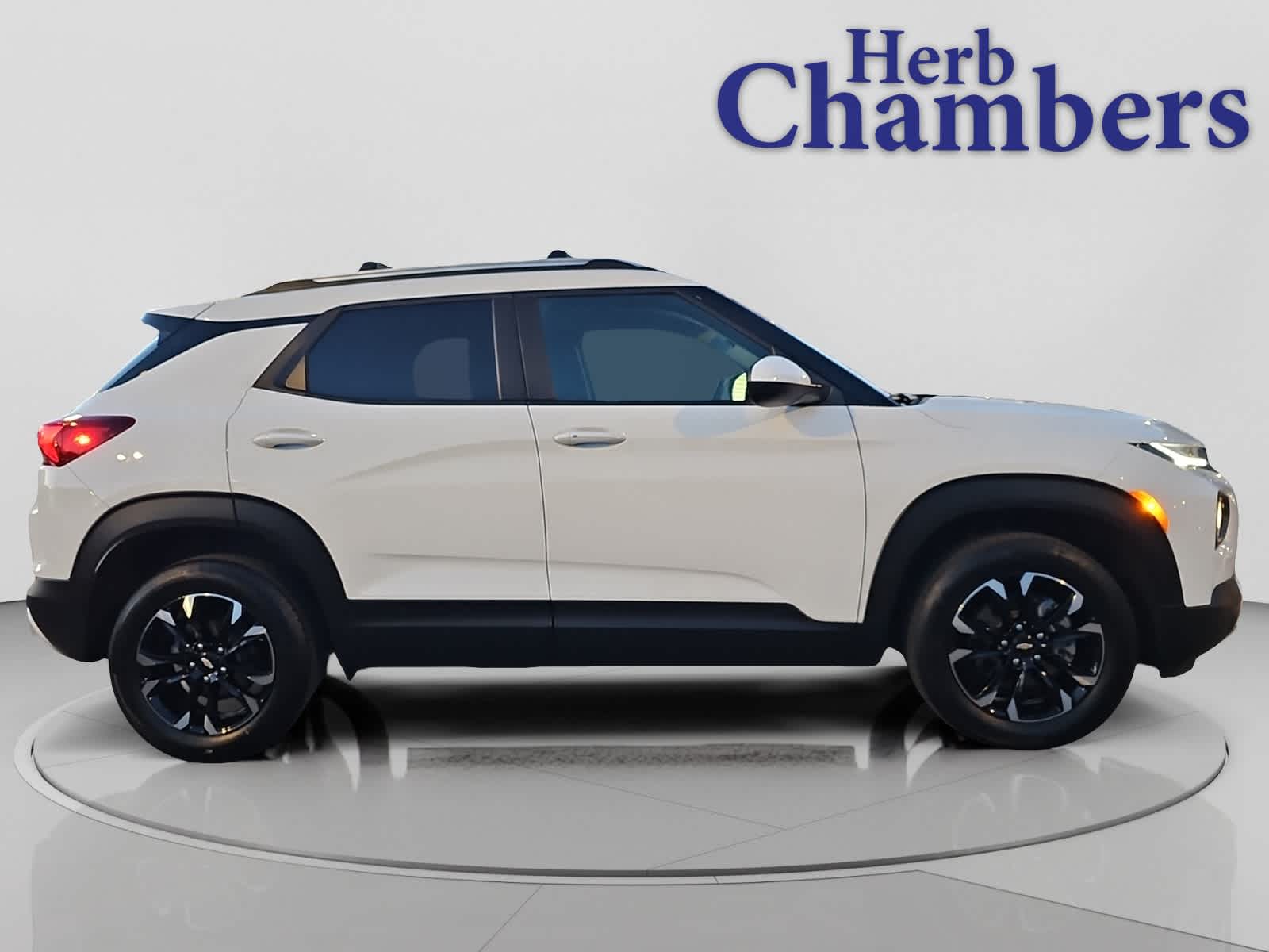 used 2023 Chevrolet TrailBlazer car, priced at $21,388