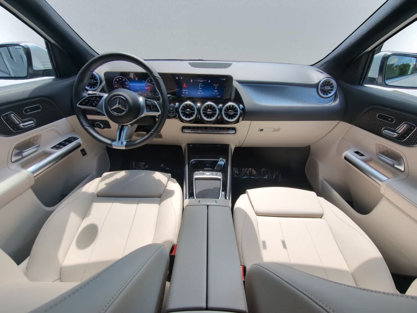 used 2025 Mercedes-Benz GLA 250 car, priced at $43,488