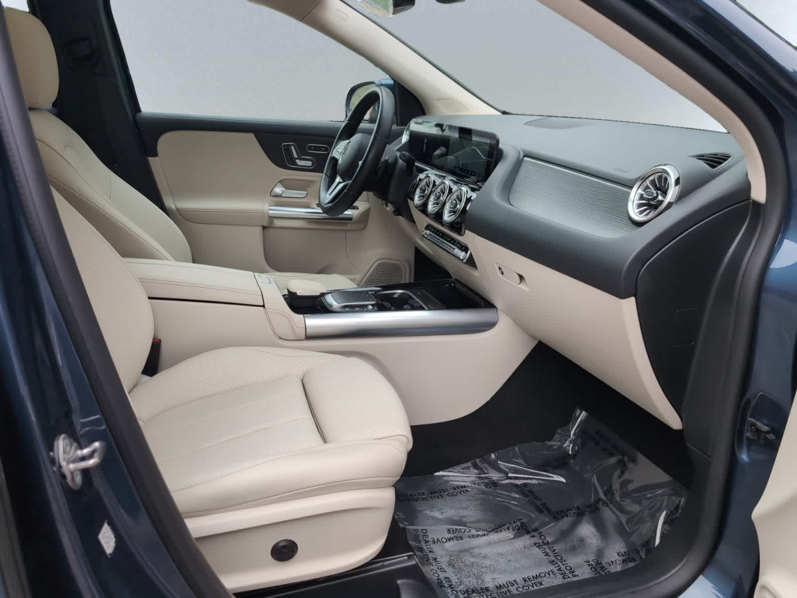 used 2022 Mercedes-Benz GLA 250 car, priced at $32,788
