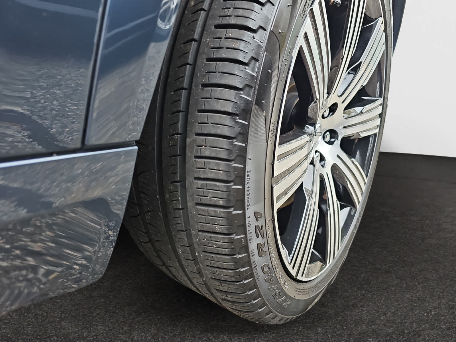 used 2024 Volvo XC90 car, priced at $45,987