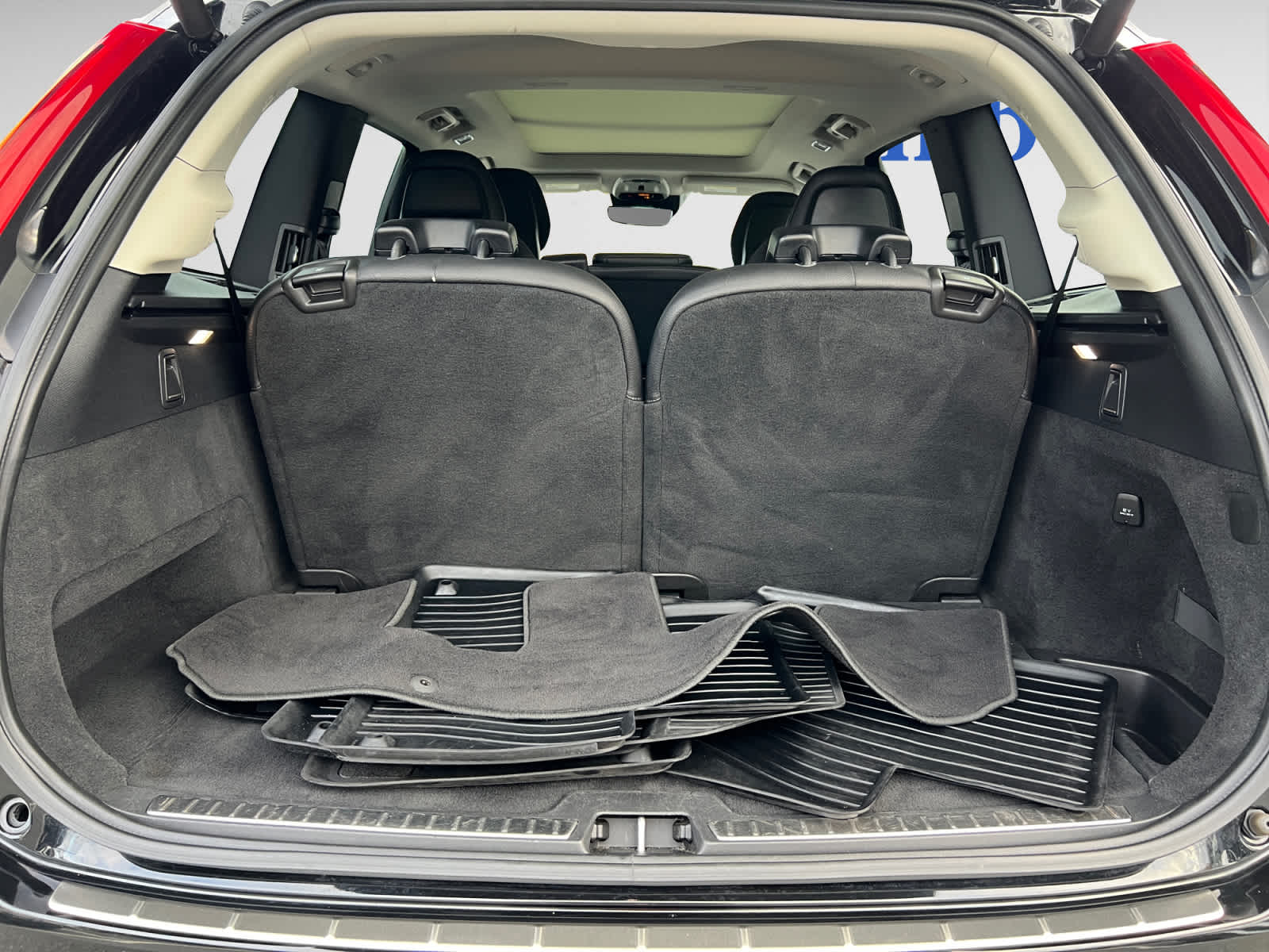 used 2020 Volvo XC90 car, priced at $23,487