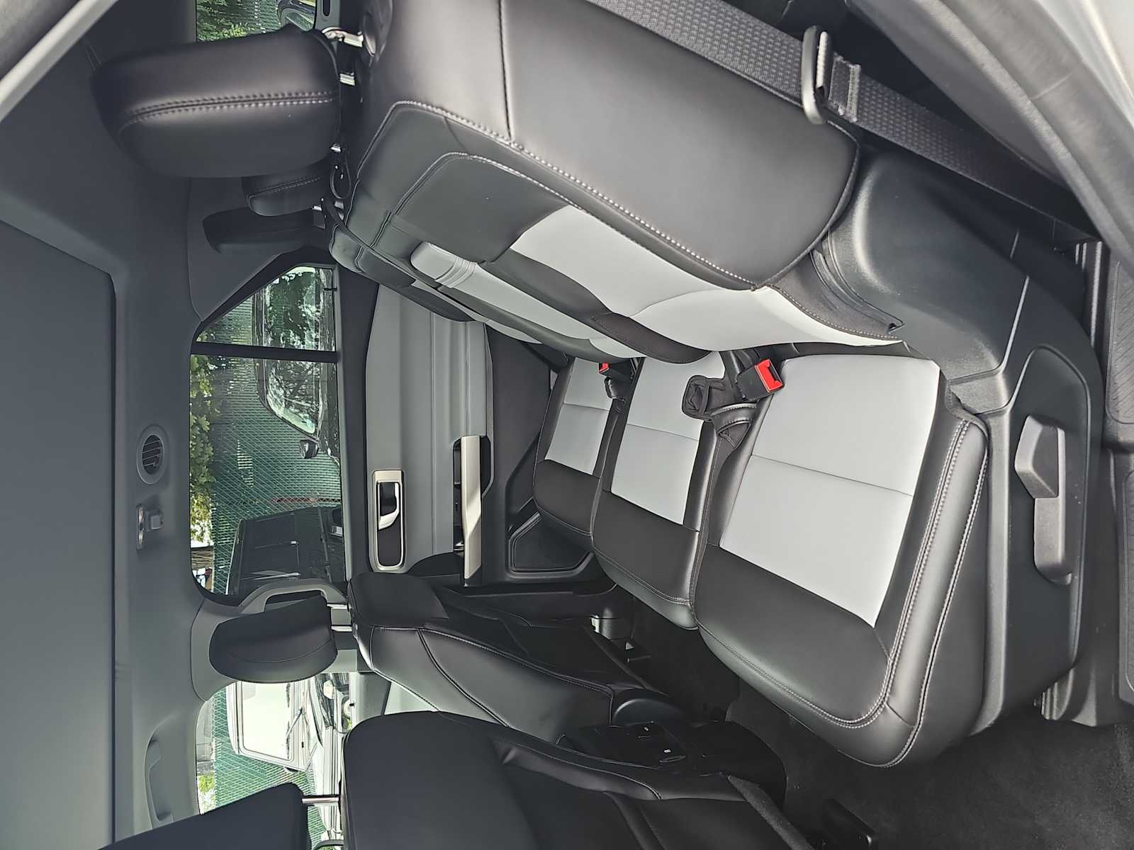 used 2022 Ford Explorer car, priced at $30,988