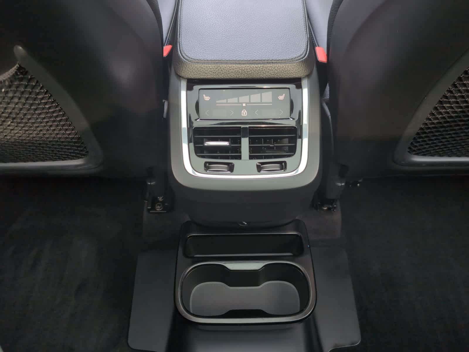 used 2020 Volvo XC90 car, priced at $31,988