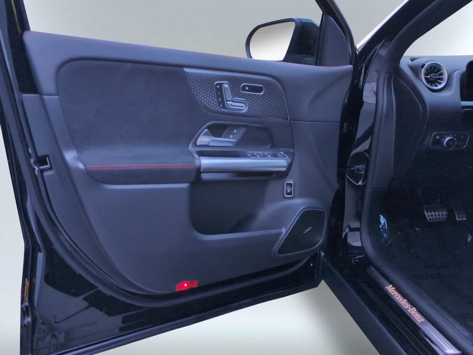 used 2025 Mercedes-Benz GLA 250 car, priced at $43,488