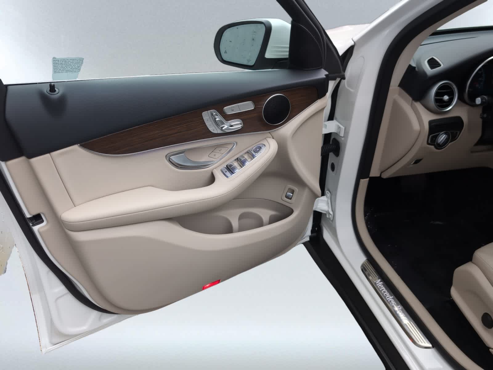 used 2022 Mercedes-Benz GLC 300 car, priced at $35,998
