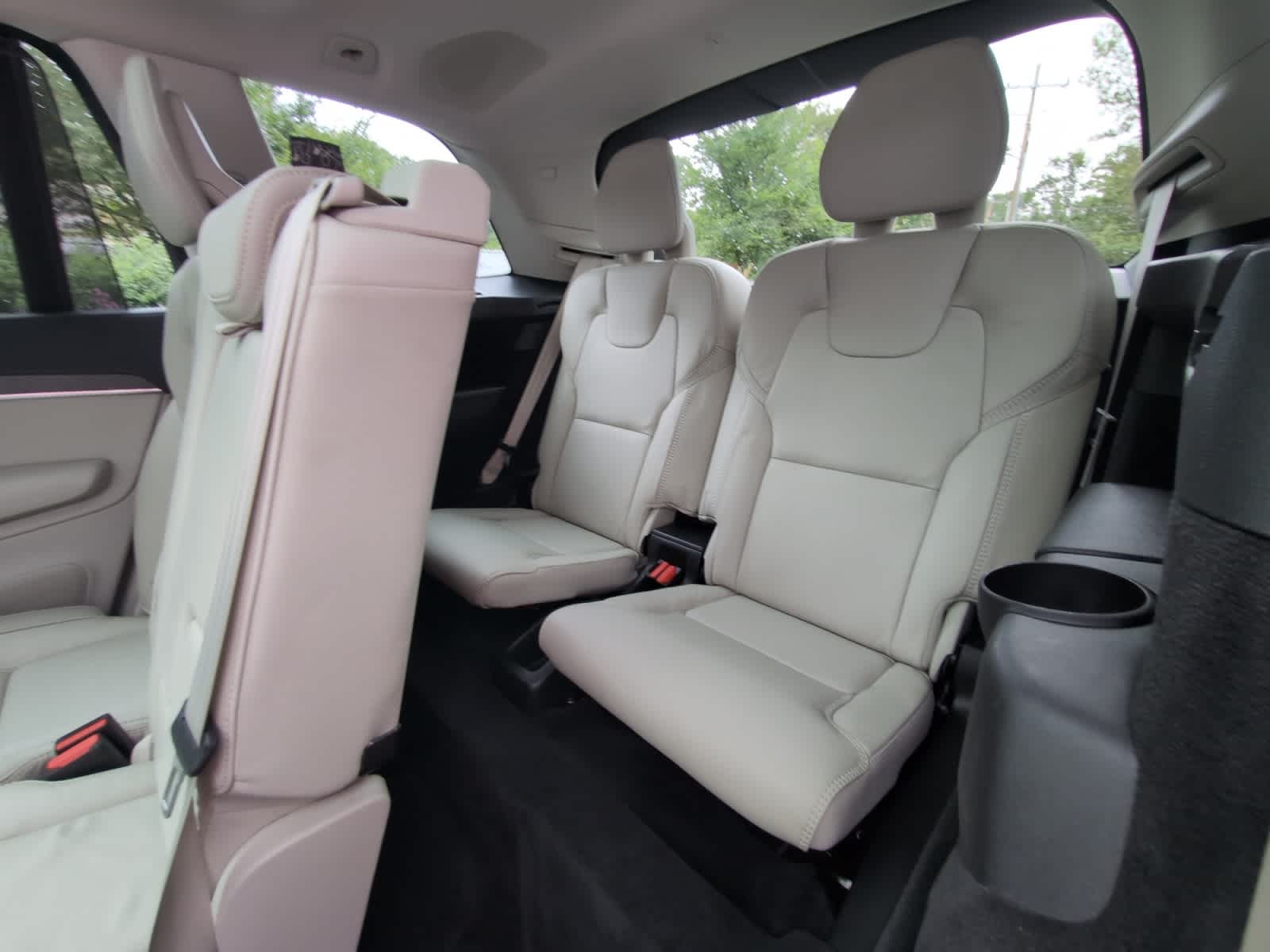 used 2023 Volvo XC90 car, priced at $41,988