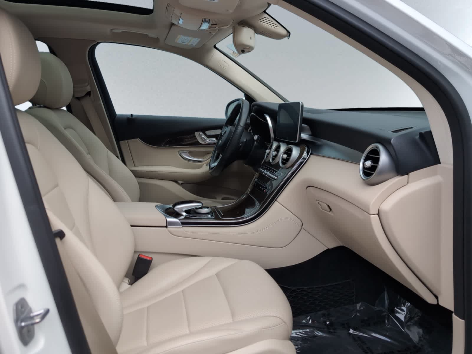 used 2018 Mercedes-Benz GLC 300 car, priced at $18,998