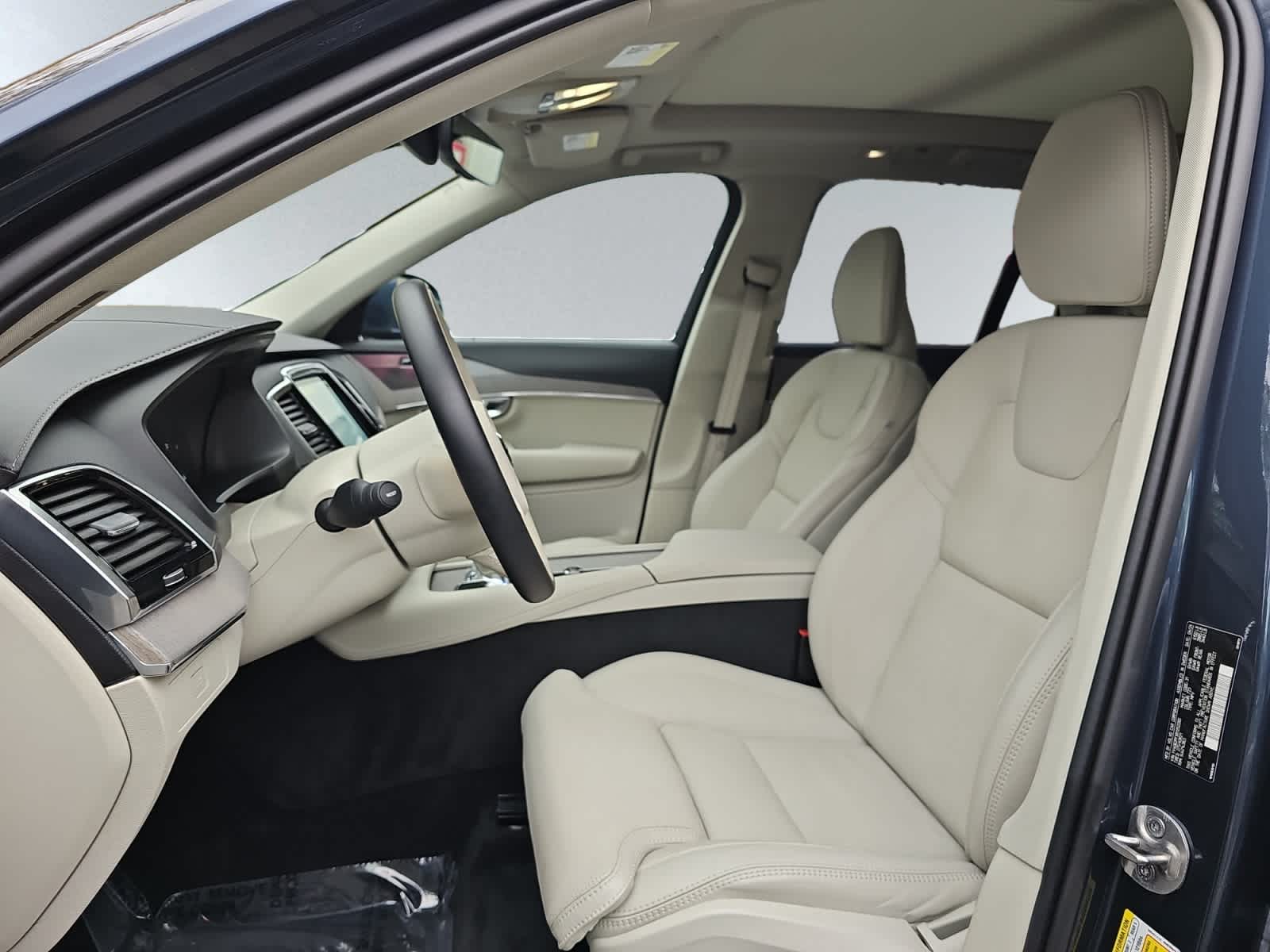 used 2024 Volvo XC90 car, priced at $45,987