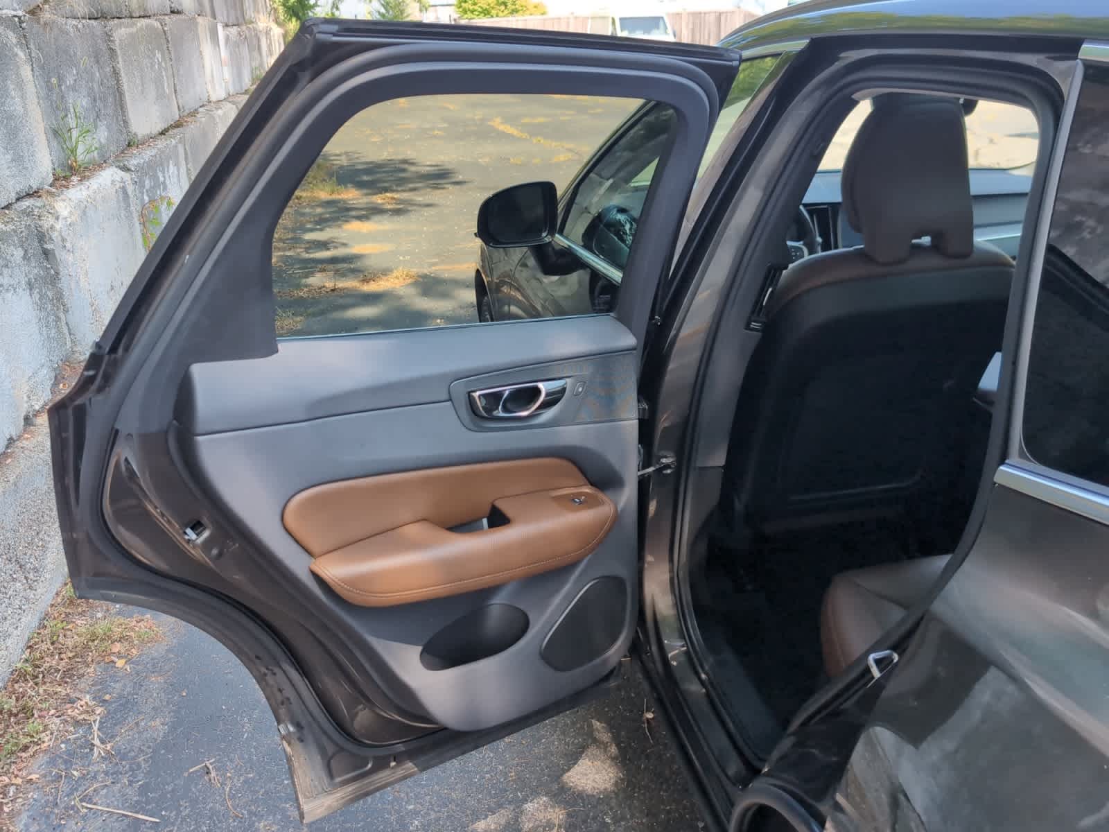 used 2019 Volvo XC60 car, priced at $20,988