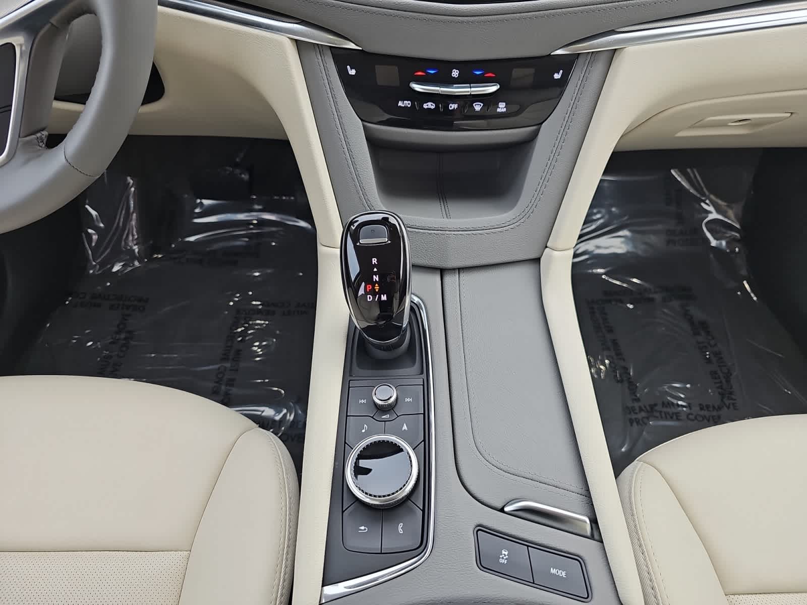 used 2024 Cadillac XT5 car, priced at $44,987