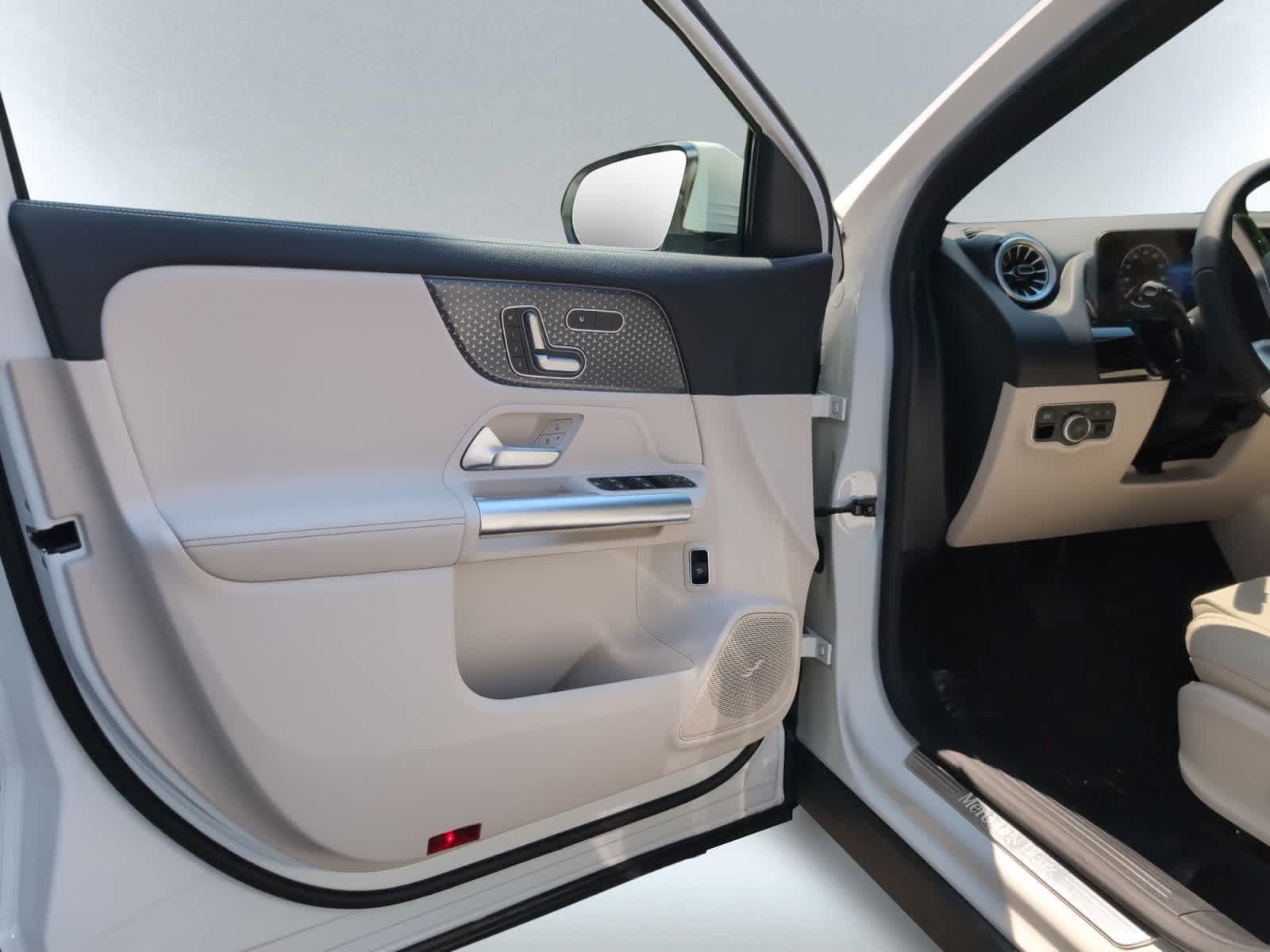 used 2025 Mercedes-Benz GLA 250 car, priced at $43,488