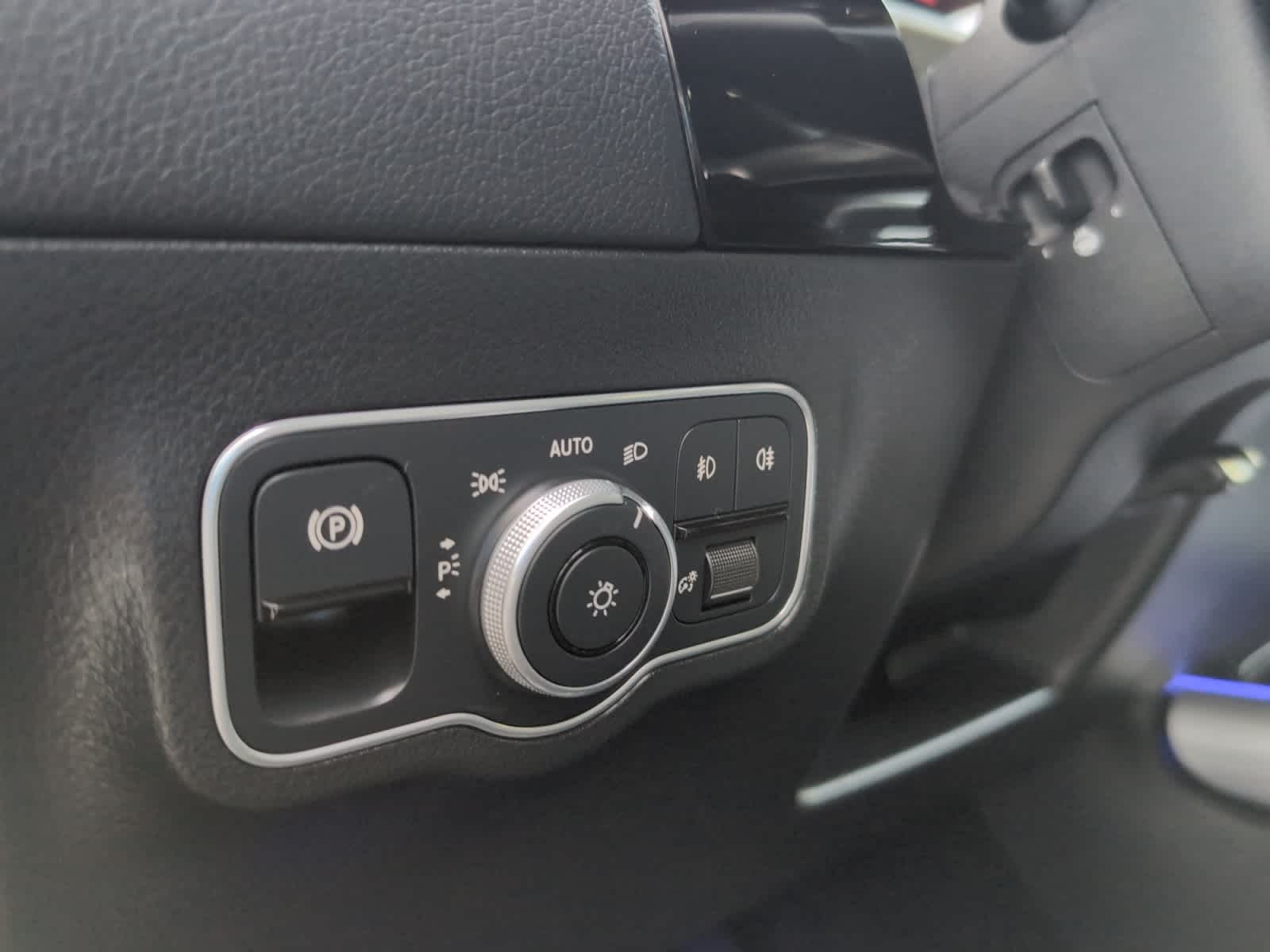 used 2025 Mercedes-Benz GLA 250 car, priced at $41,988