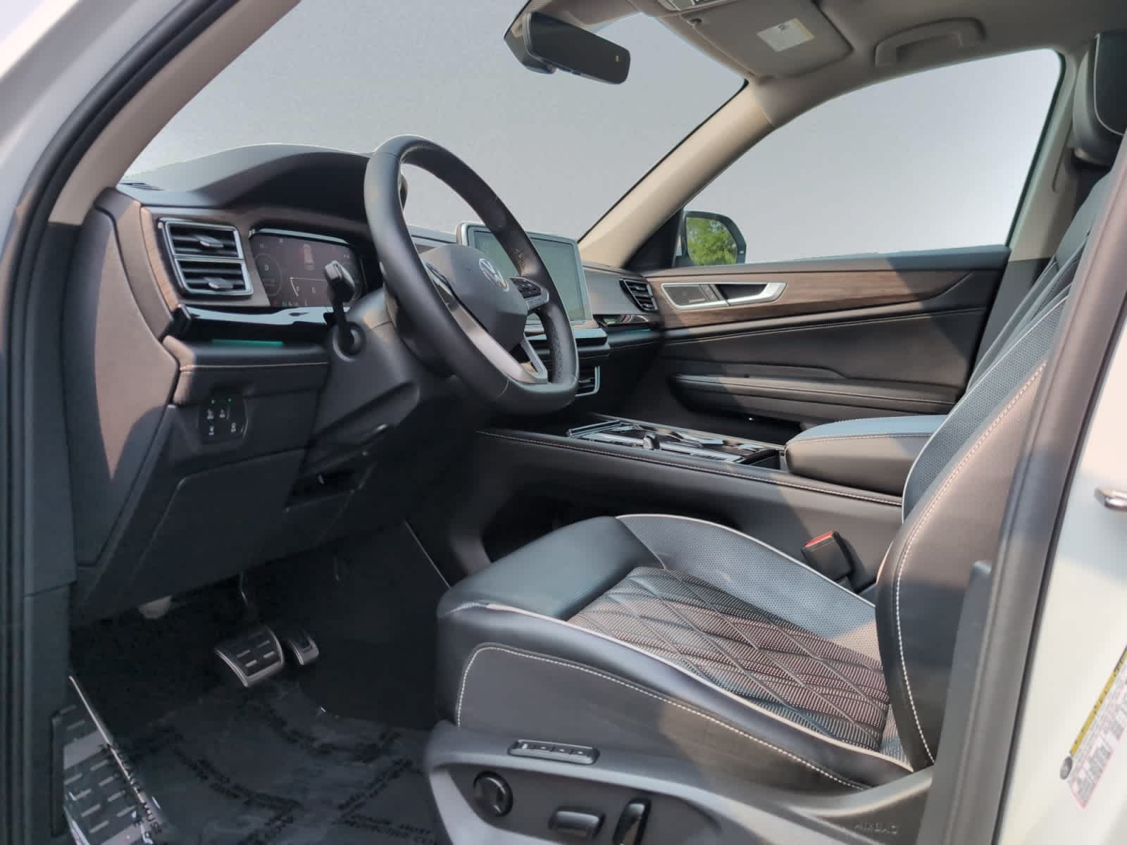 used 2024 Volkswagen Atlas car, priced at $39,988