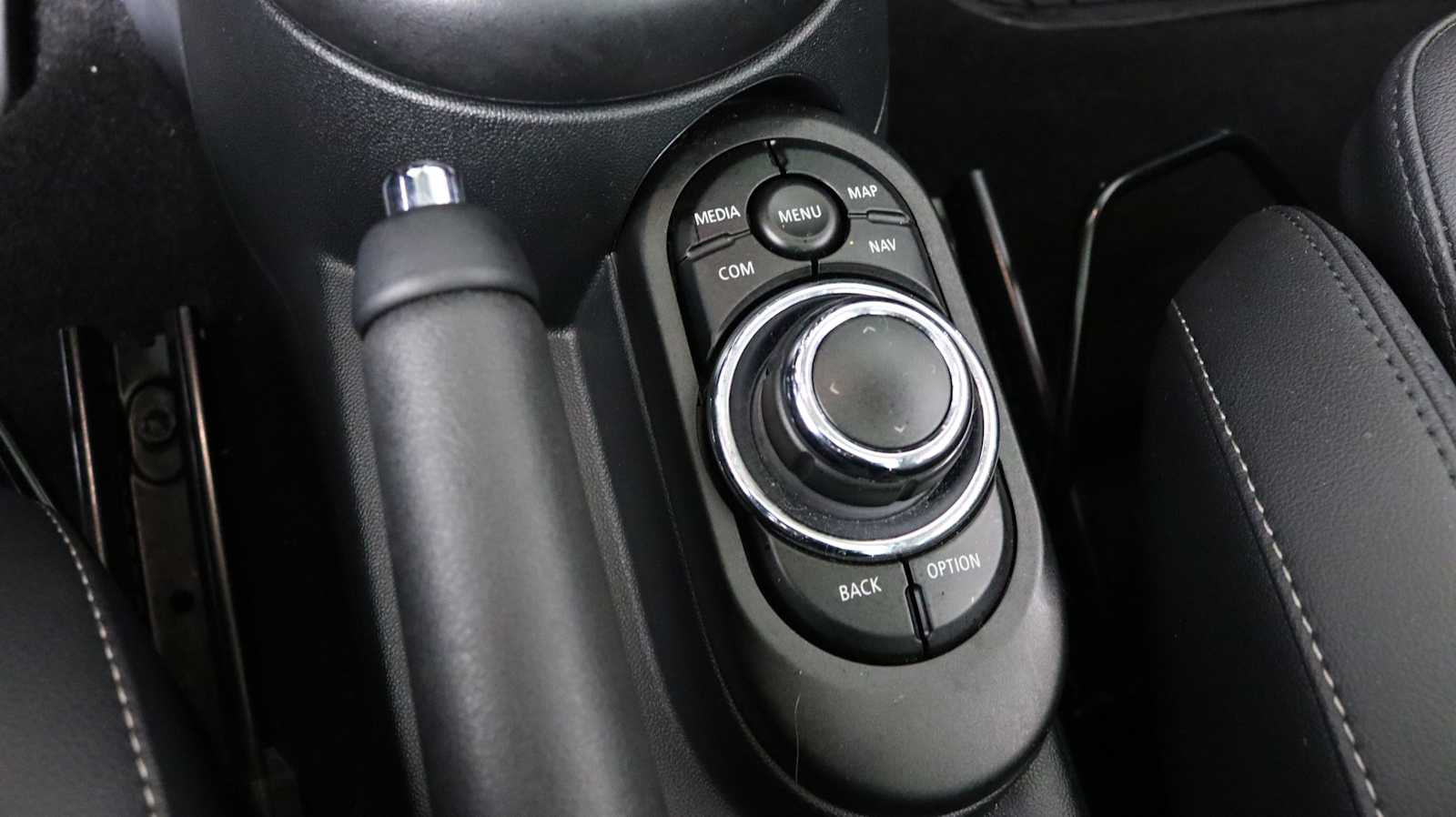 used 2024 MINI Hardtop 2 Door car, priced at $26,691