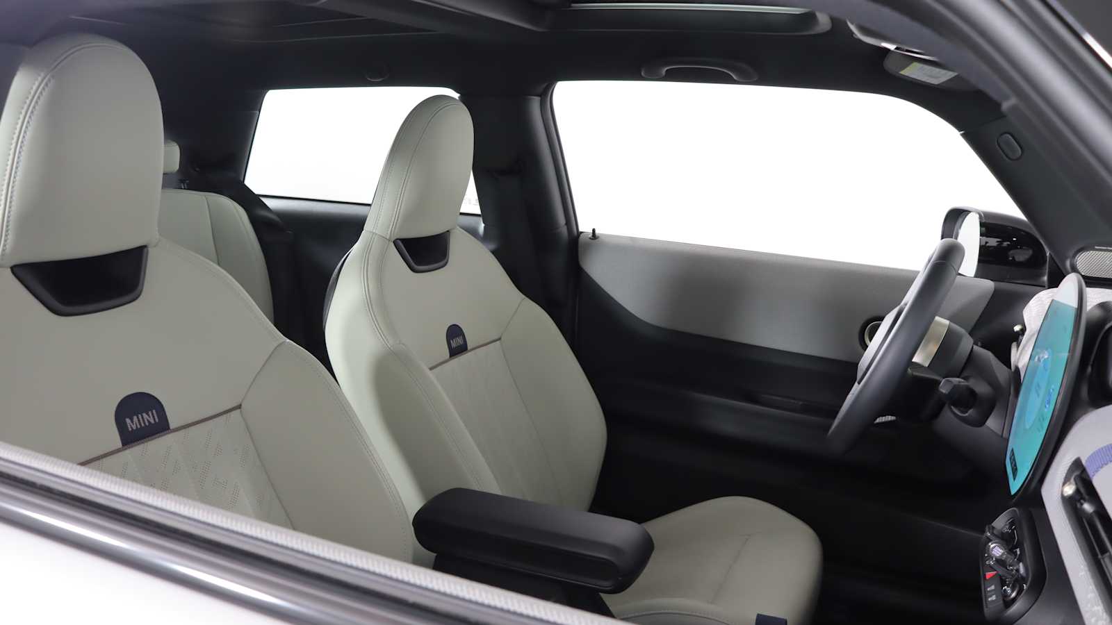 used 2025 MINI Hardtop 2 Door car, priced at $29,998