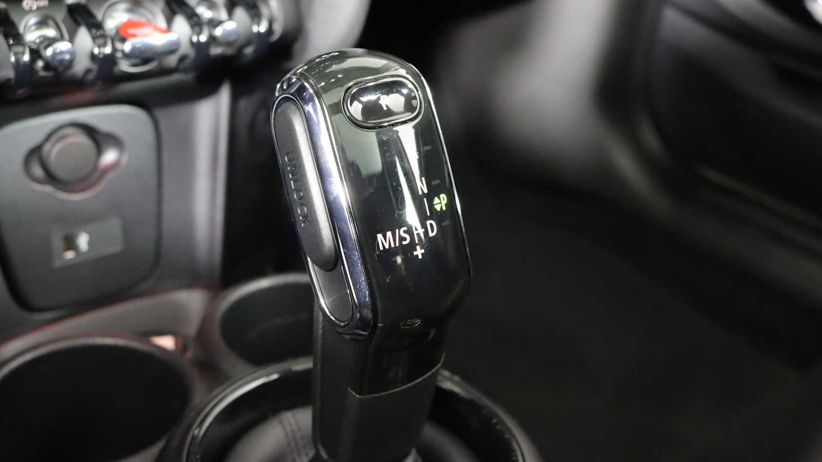 used 2021 MINI Hardtop 2 Door car, priced at $19,598