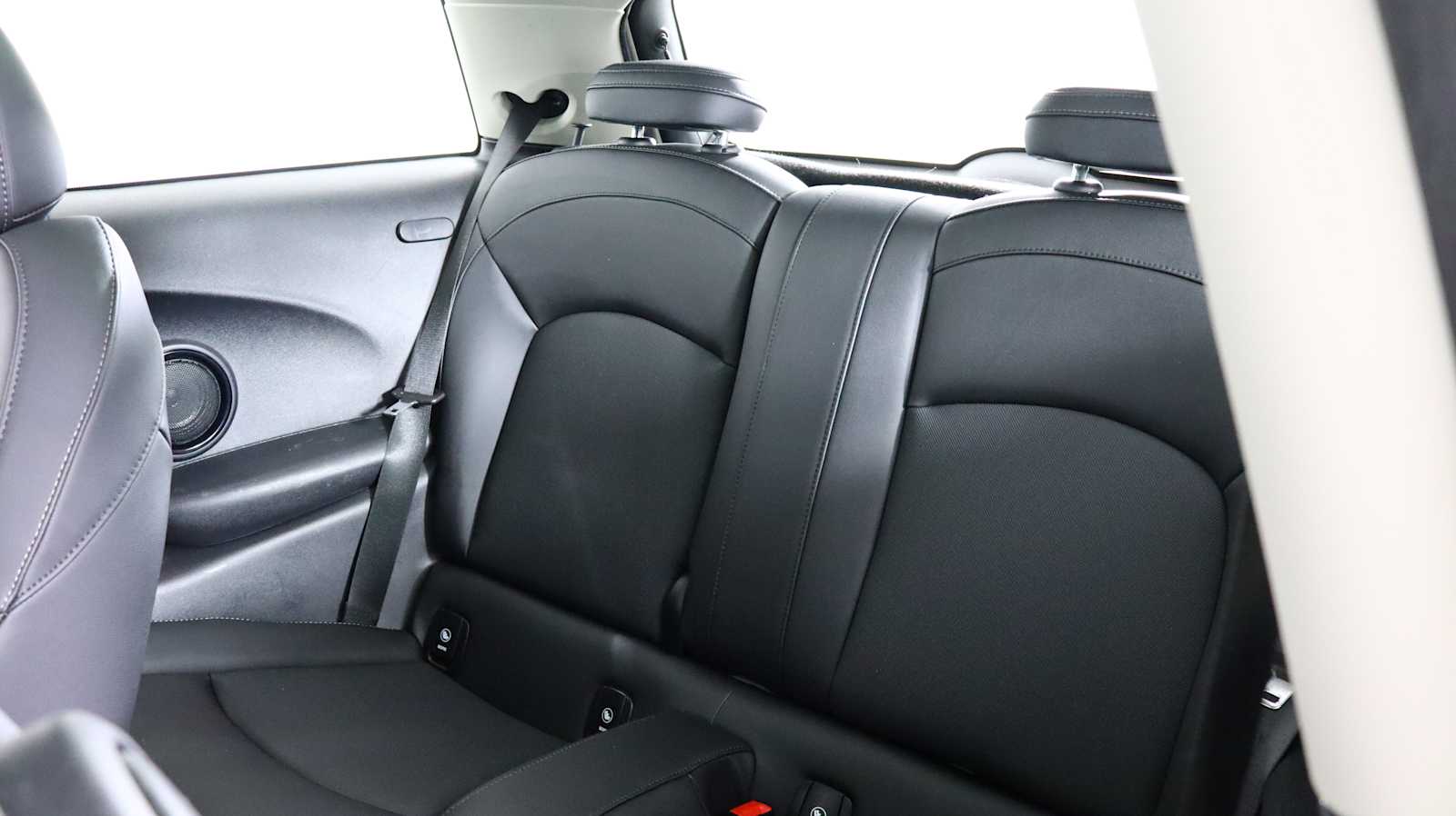 used 2023 MINI Hardtop 2 Door car, priced at $24,898