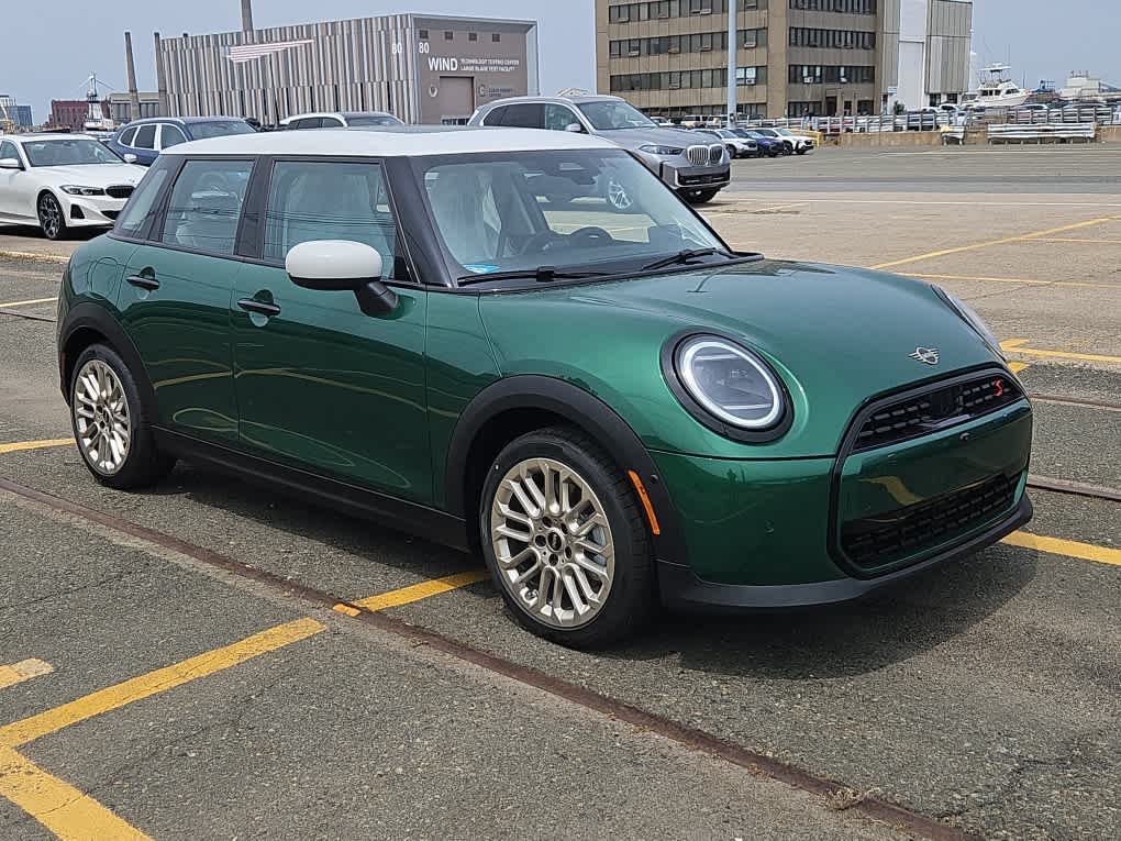 new 2025 MINI Hardtop 4 Door car, priced at $38,775