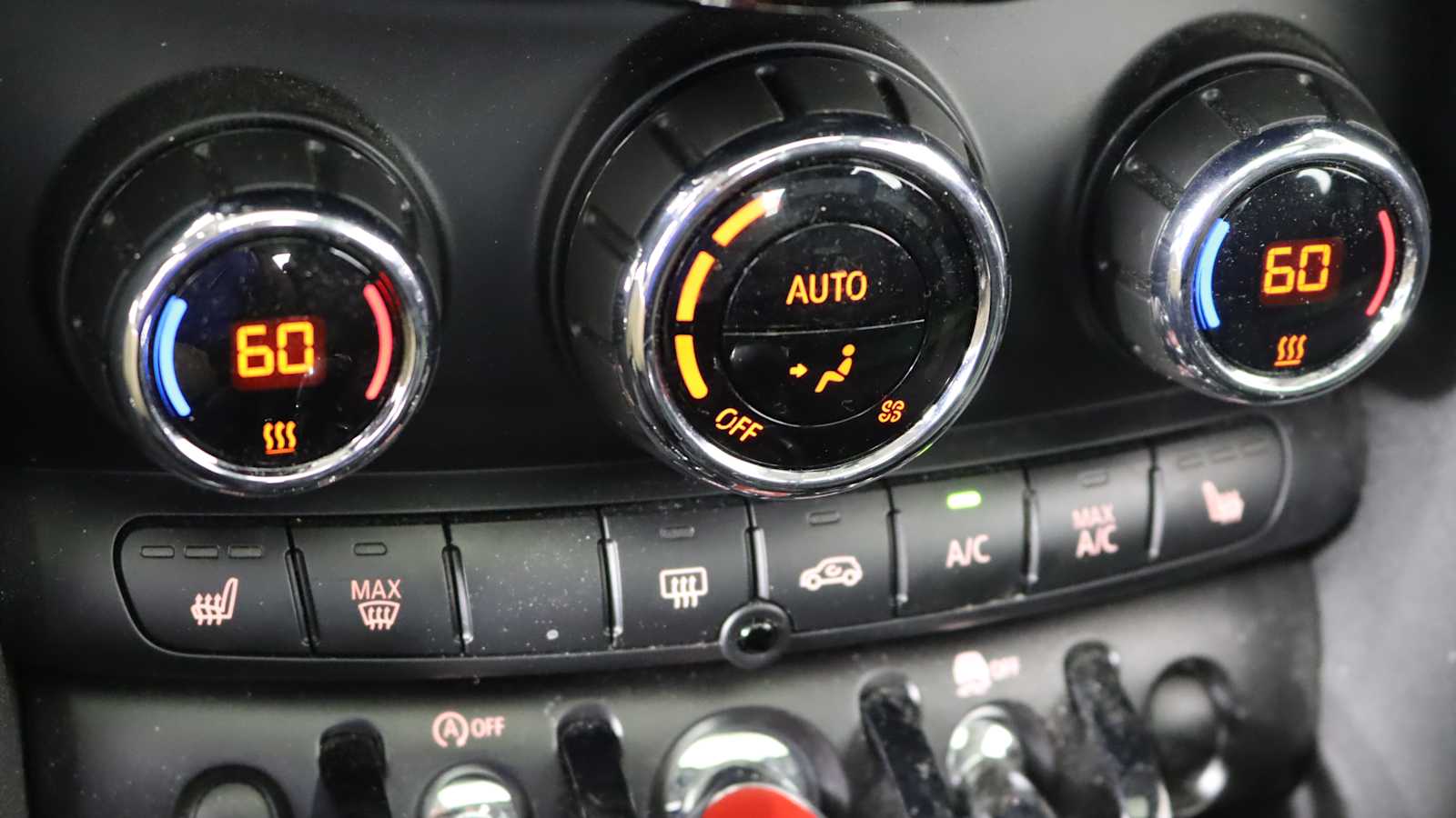 used 2023 MINI Hardtop 4 Door car, priced at $25,698
