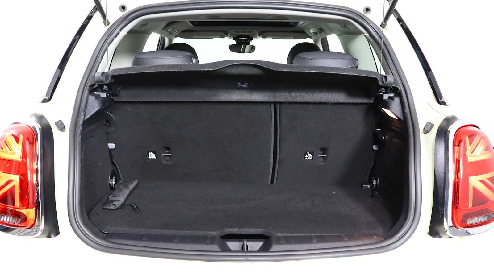 used 2023 MINI Hardtop 2 Door car, priced at $24,898