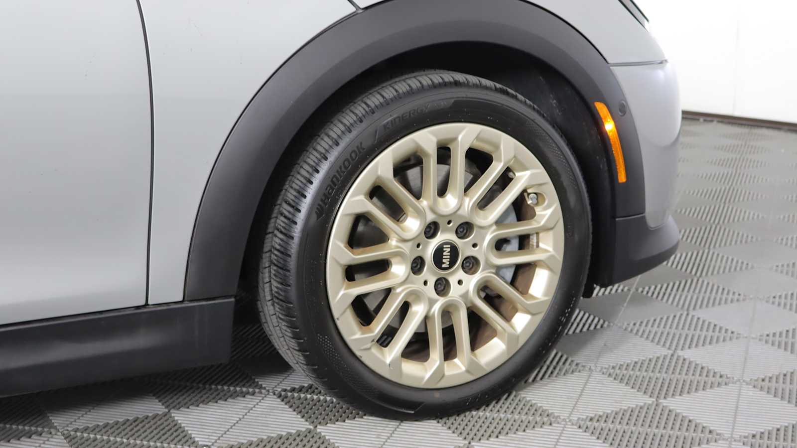 used 2025 MINI Hardtop 2 Door car, priced at $29,998