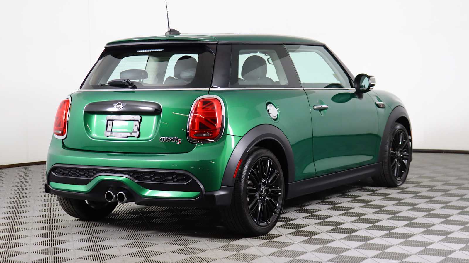 used 2024 MINI Hardtop 2 Door car, priced at $26,691
