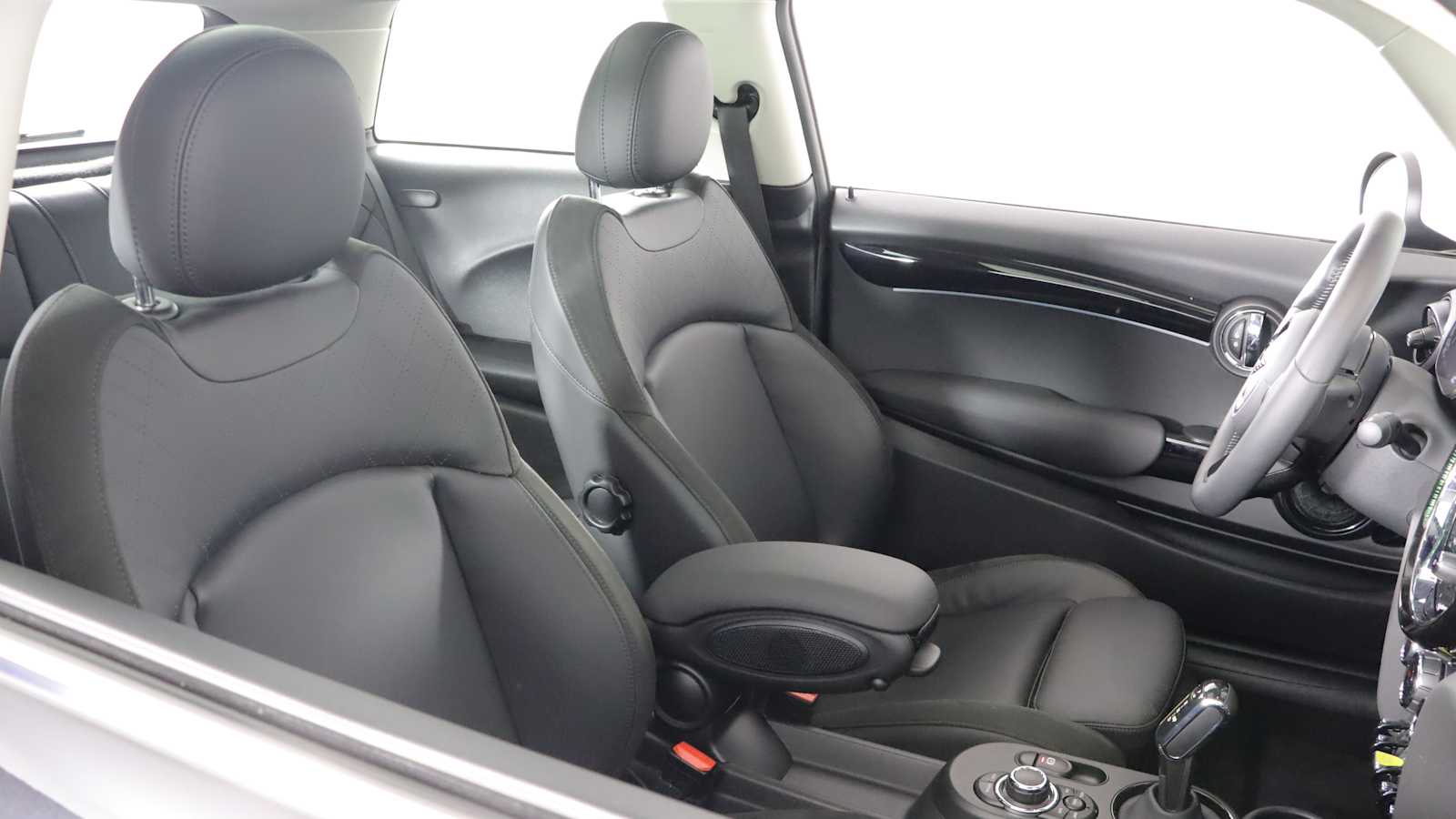 used 2024 MINI Electric Hardtop 2 Door car, priced at $24,798