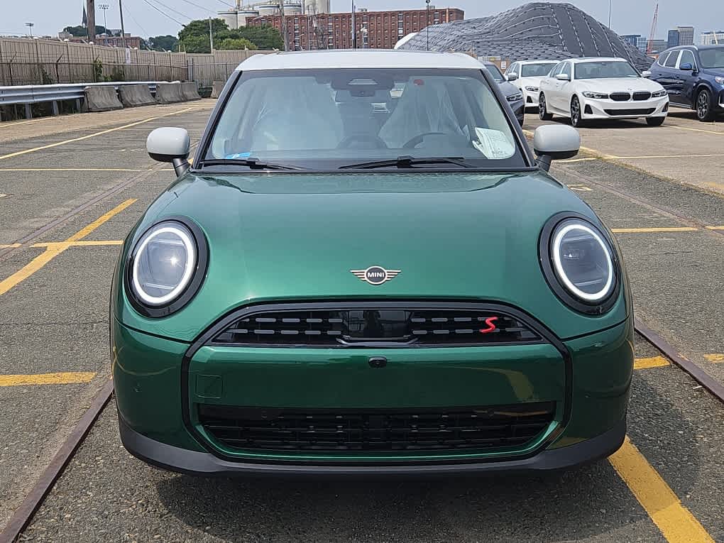 new 2025 MINI Hardtop 4 Door car, priced at $38,775