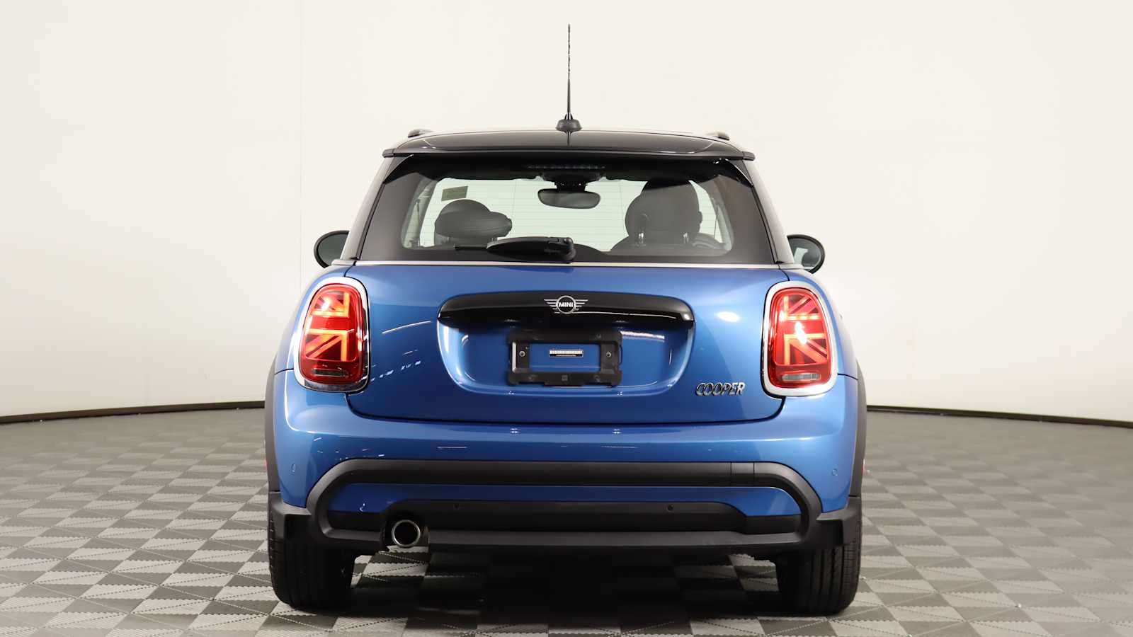 used 2024 MINI Hardtop 2 Door car, priced at $25,698