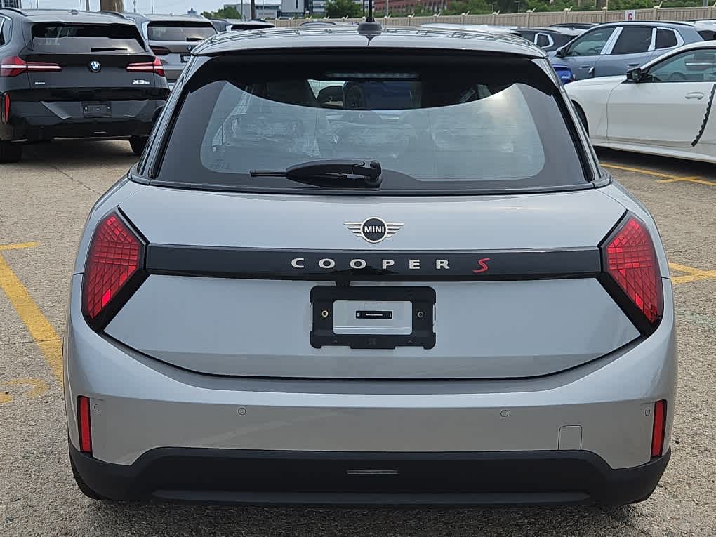 new 2025 MINI Hardtop 4 Door car, priced at $37,110