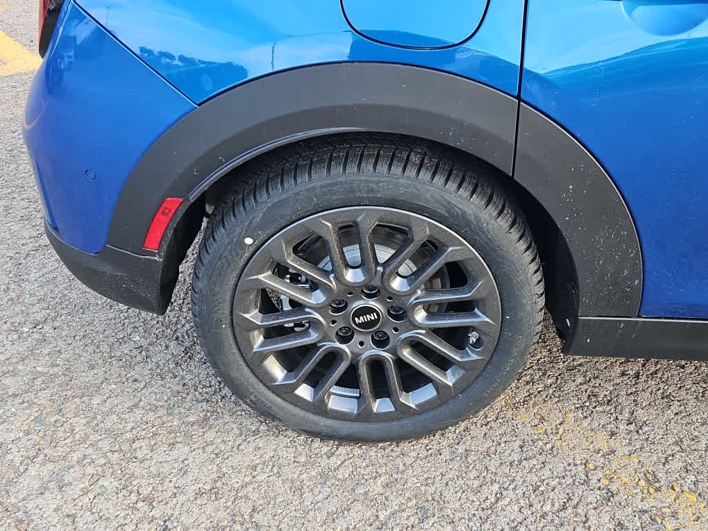 new 2025 MINI Hardtop 4 Door car, priced at $38,260