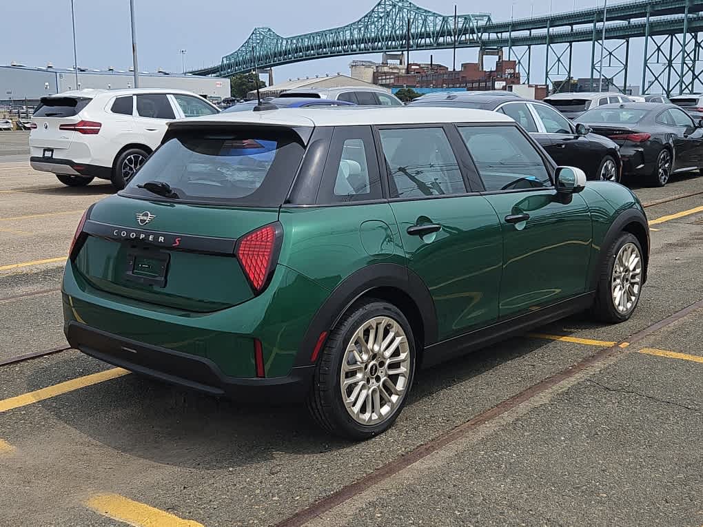 new 2025 MINI Hardtop 4 Door car, priced at $38,775