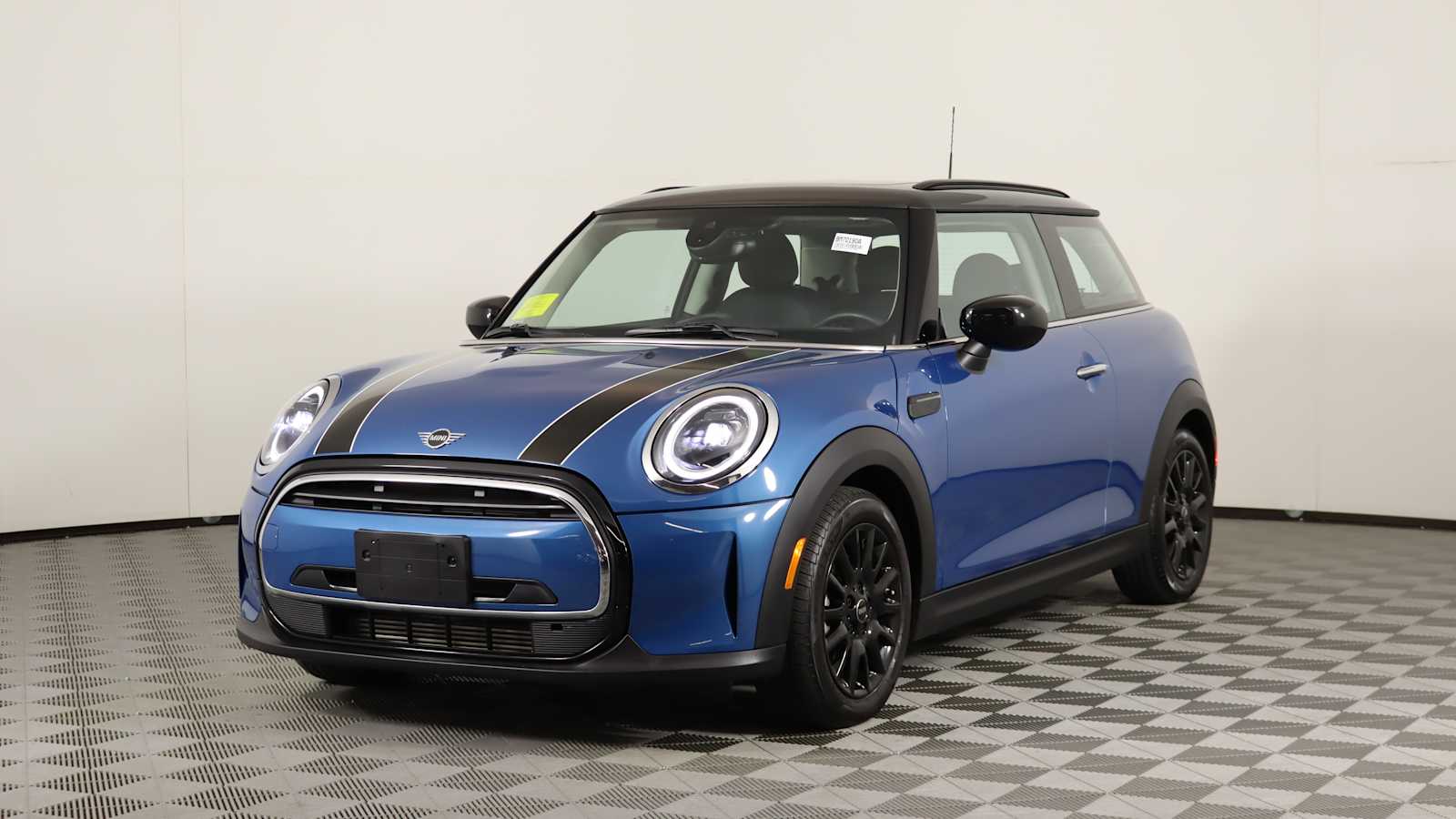 used 2024 MINI Hardtop 2 Door car, priced at $25,698