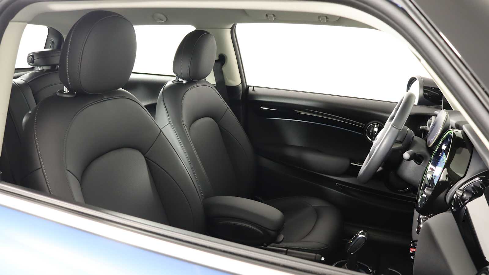 used 2024 MINI Hardtop 2 Door car, priced at $25,698