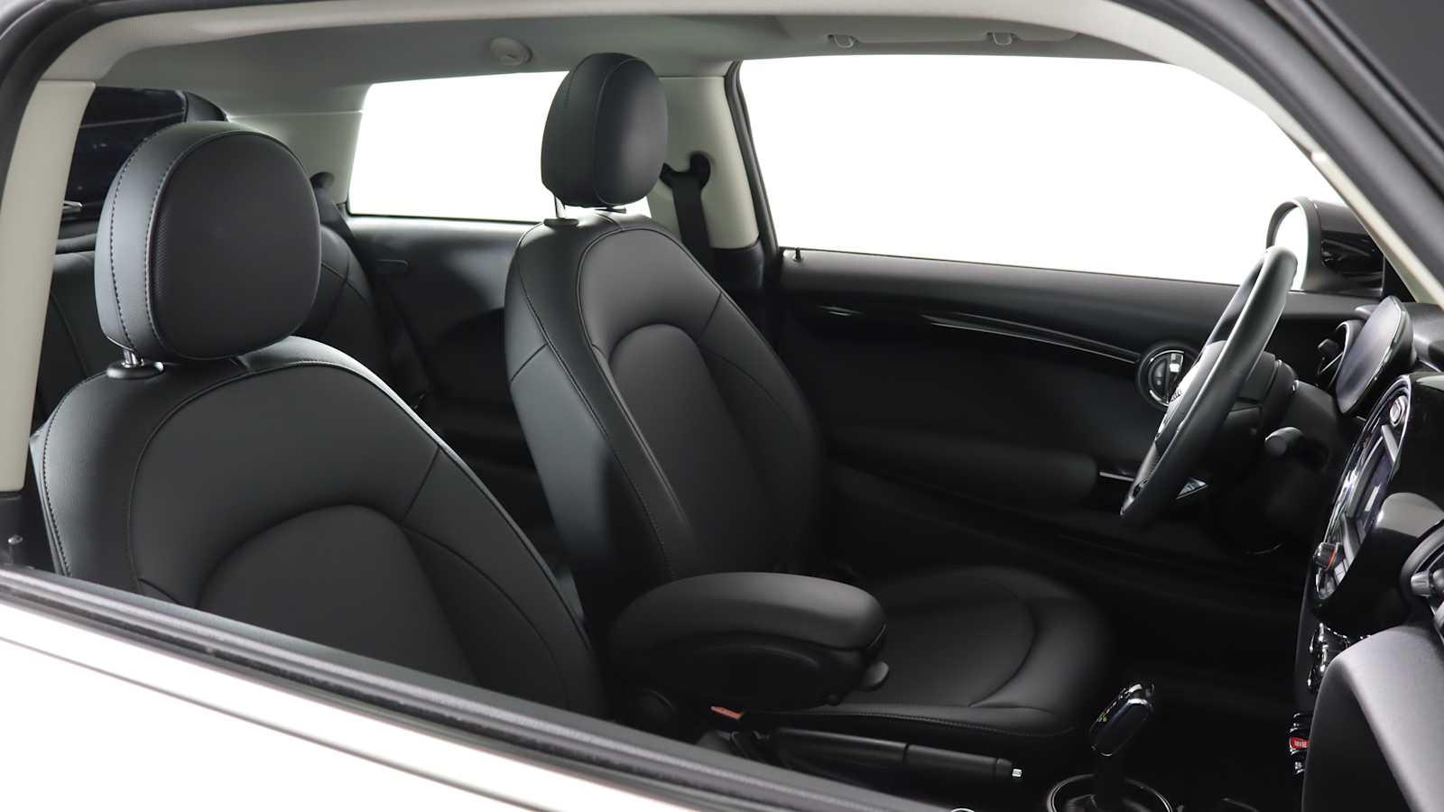used 2021 MINI Hardtop 2 Door car, priced at $19,598