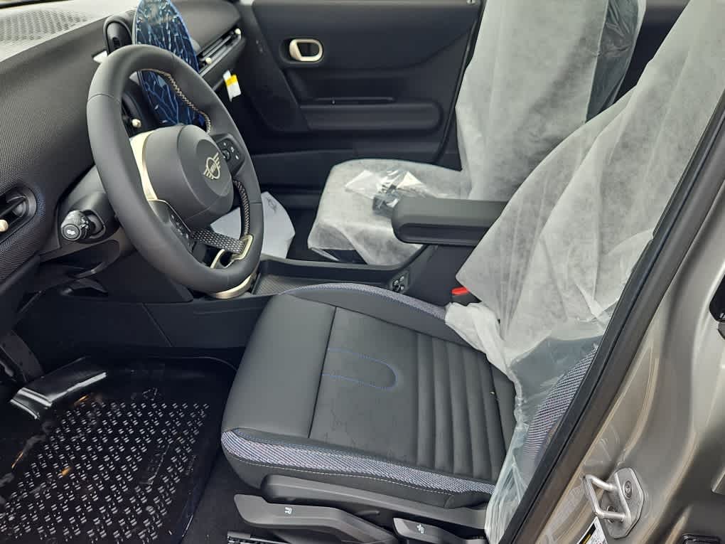 new 2025 MINI Hardtop 4 Door car, priced at $37,110