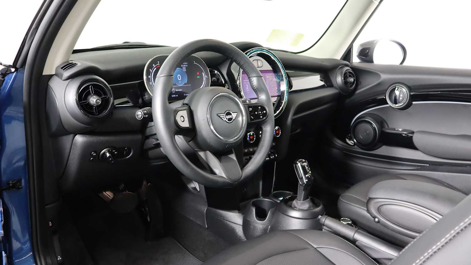 used 2024 MINI Hardtop 2 Door car, priced at $25,698