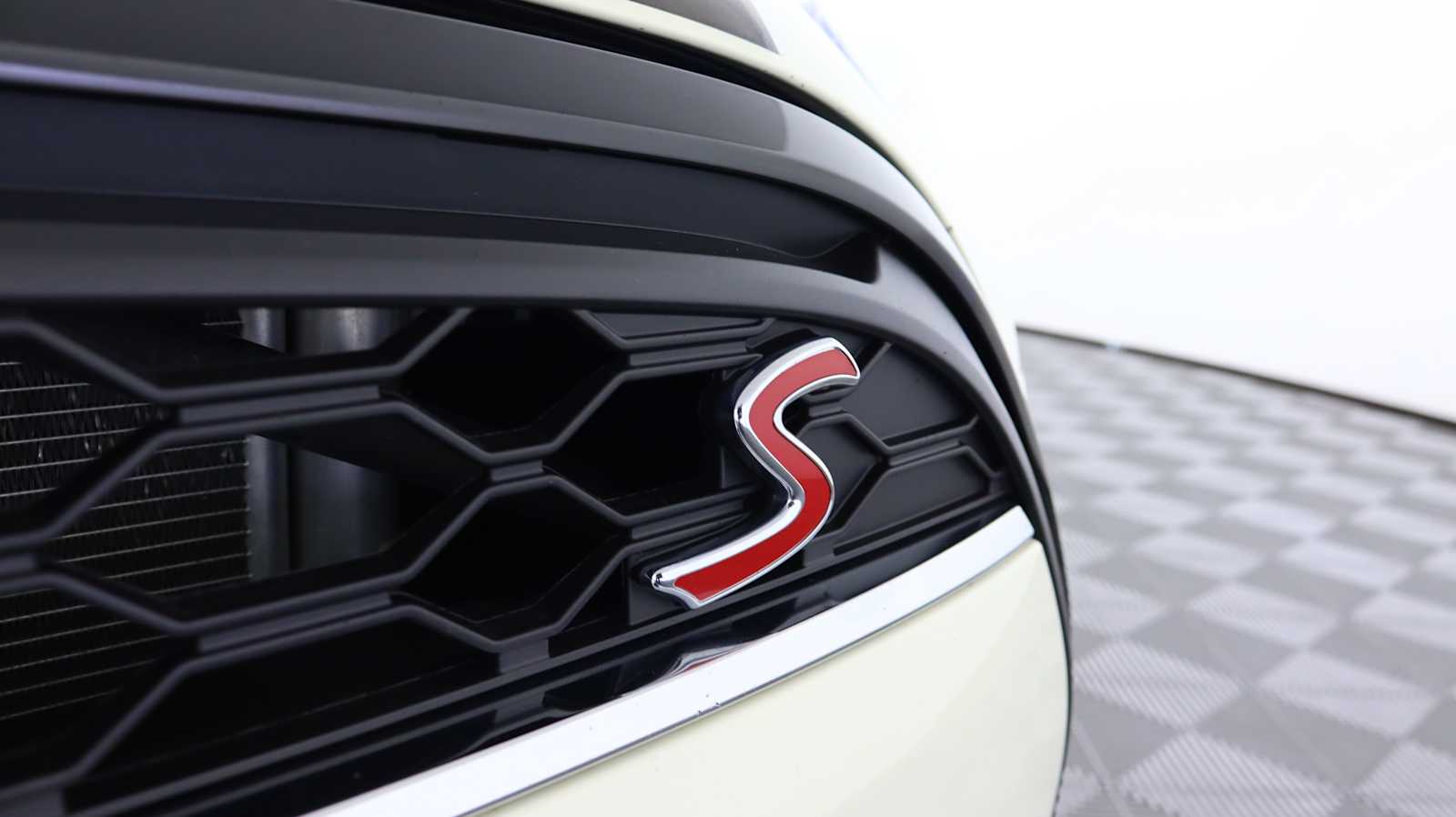 used 2023 MINI Hardtop 2 Door car, priced at $24,898