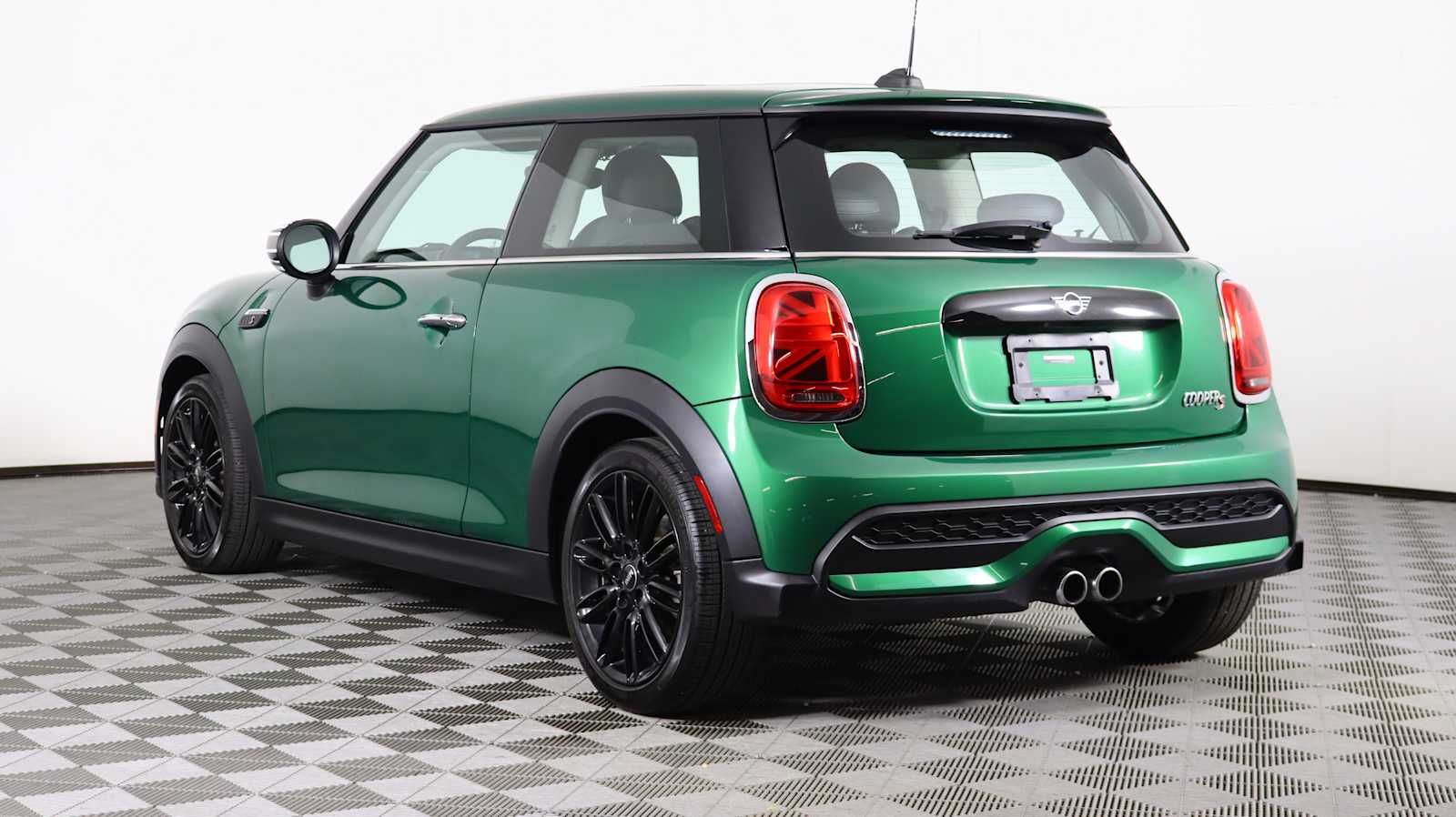 used 2024 MINI Hardtop 2 Door car, priced at $26,691