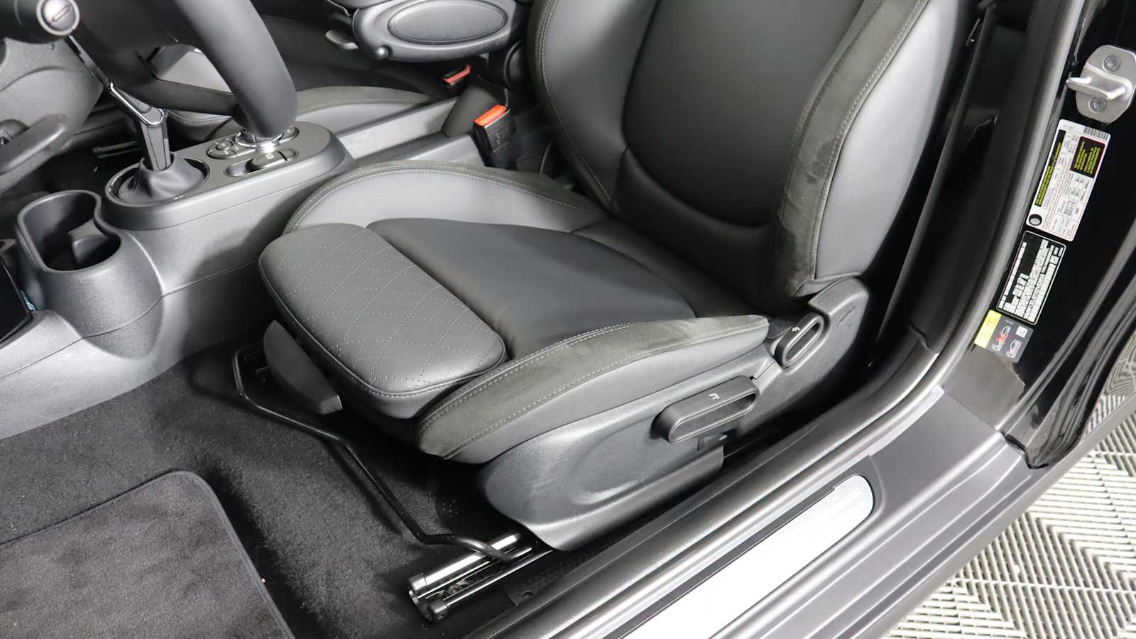 used 2024 MINI Electric Hardtop 2 Door car, priced at $24,798